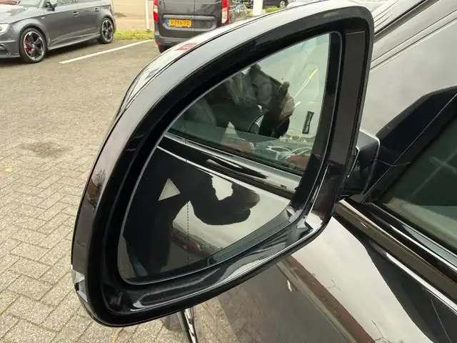 BMW X5 view 9