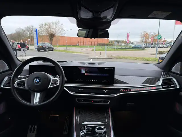 BMW X5 view 11