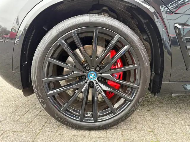 BMW X5 view 10