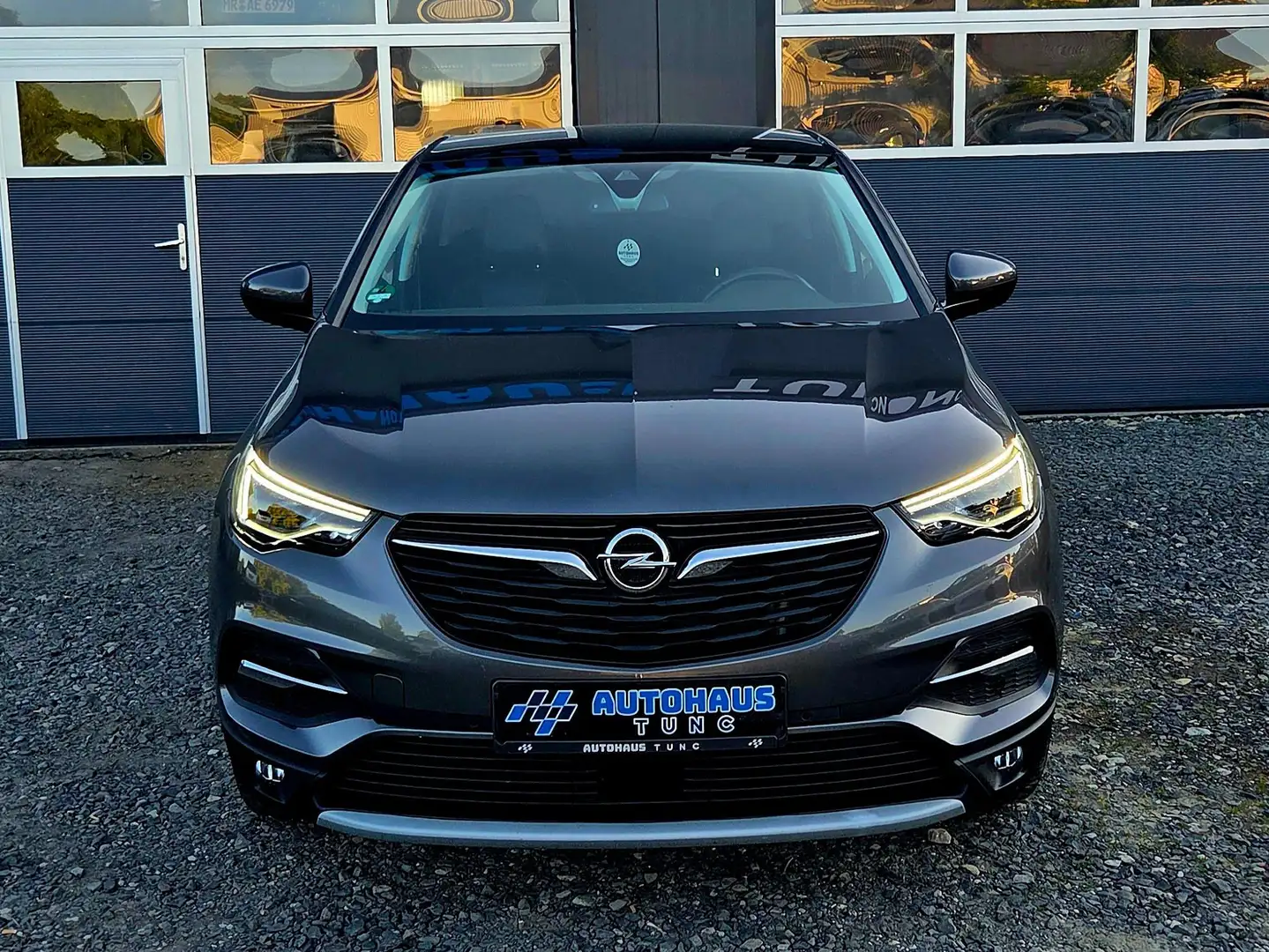 Opel Grandland X Innovation, Bi-LED, Panorama, Sitzheizung hinten Grigio - 2