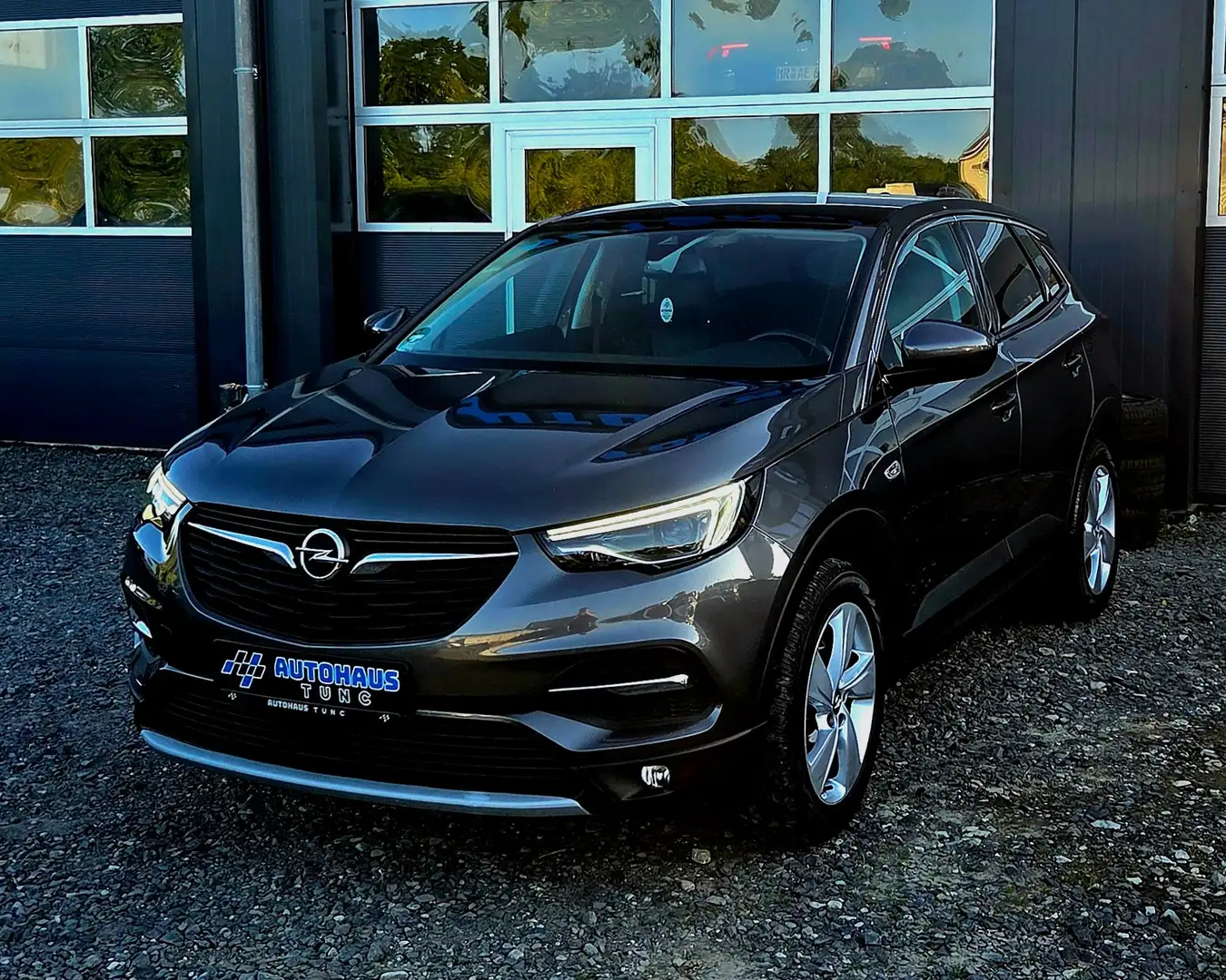 Opel Grandland X Innovation, Bi-LED, Panorama, Sitzheizung hinten Grigio - 1