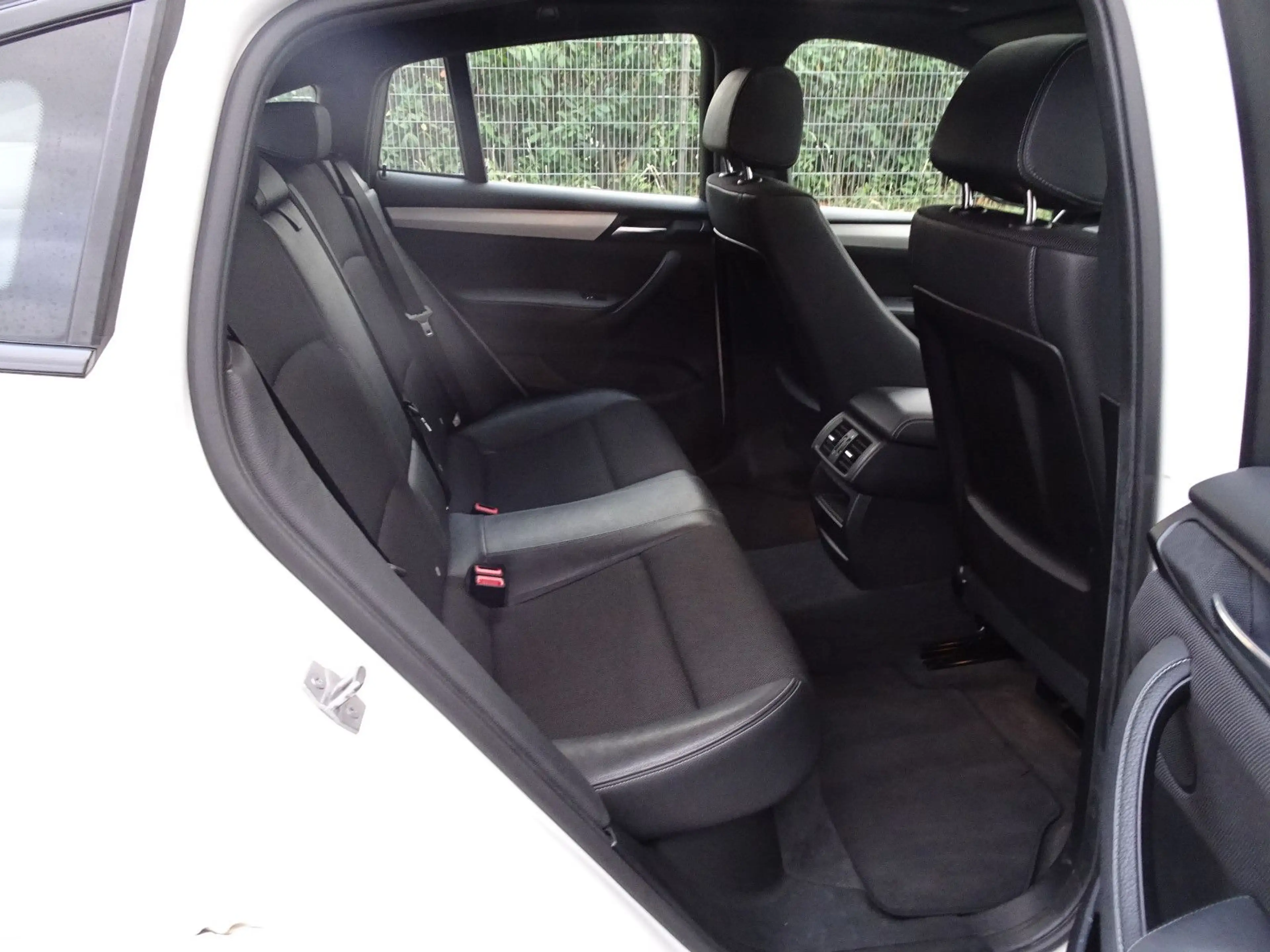 BMW X4 xDrive 20 d / M-Maket / AHK / SHG / — photo 16