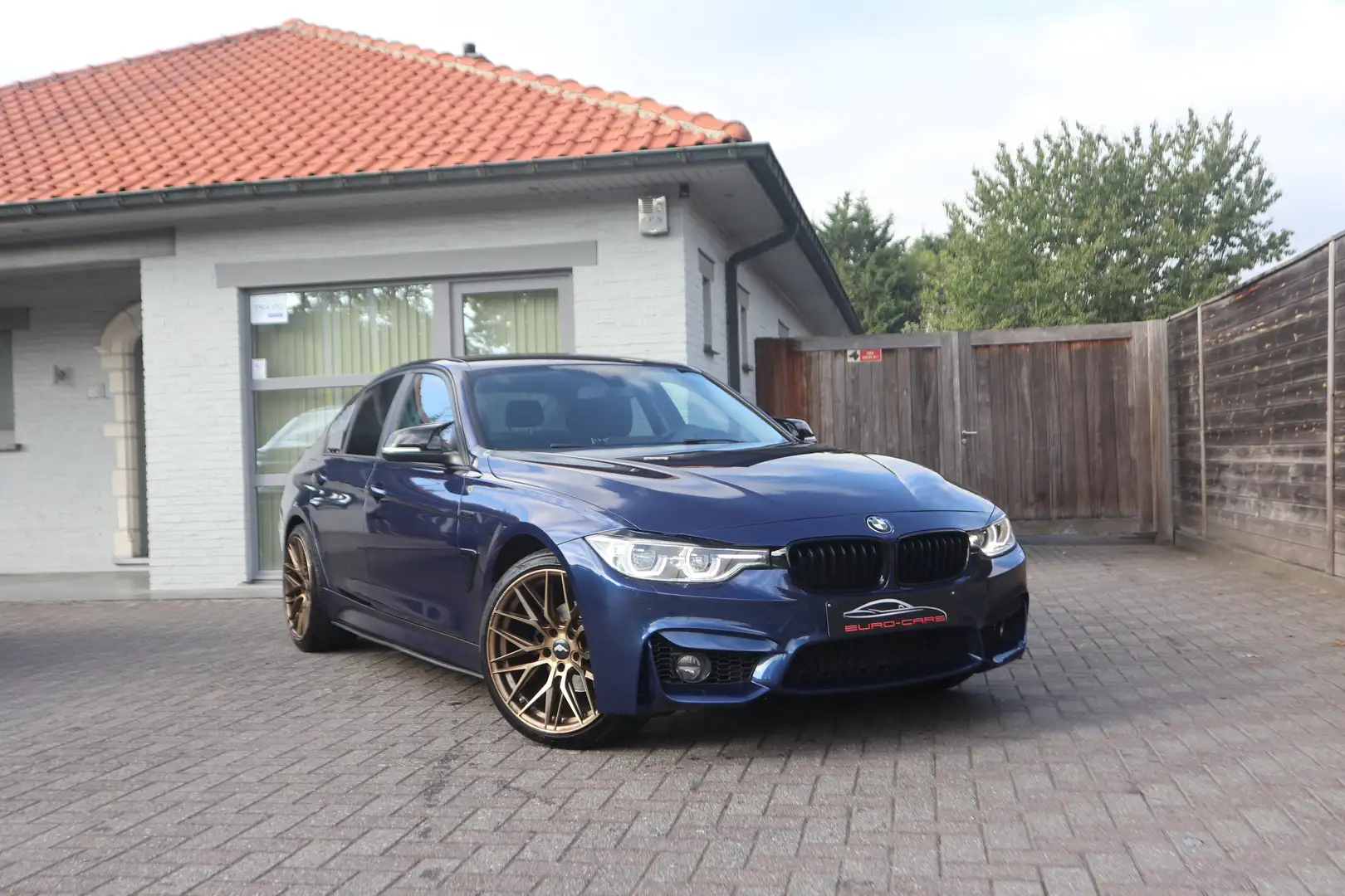 BMW 318 i Sport /leder /airco/Gps/pdc /xenon/M -PAKKET Blau - 1