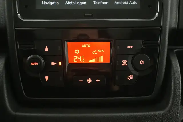 Opel Movano view 17