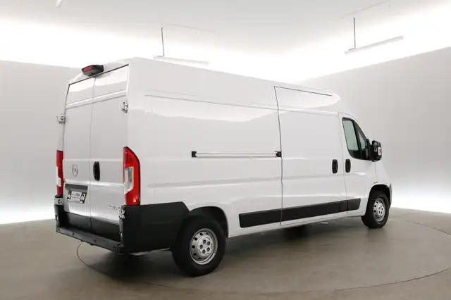 Opel Movano view 26