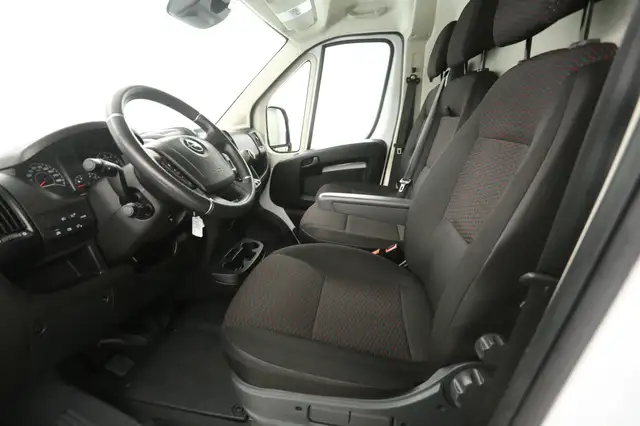 Opel Movano view 21