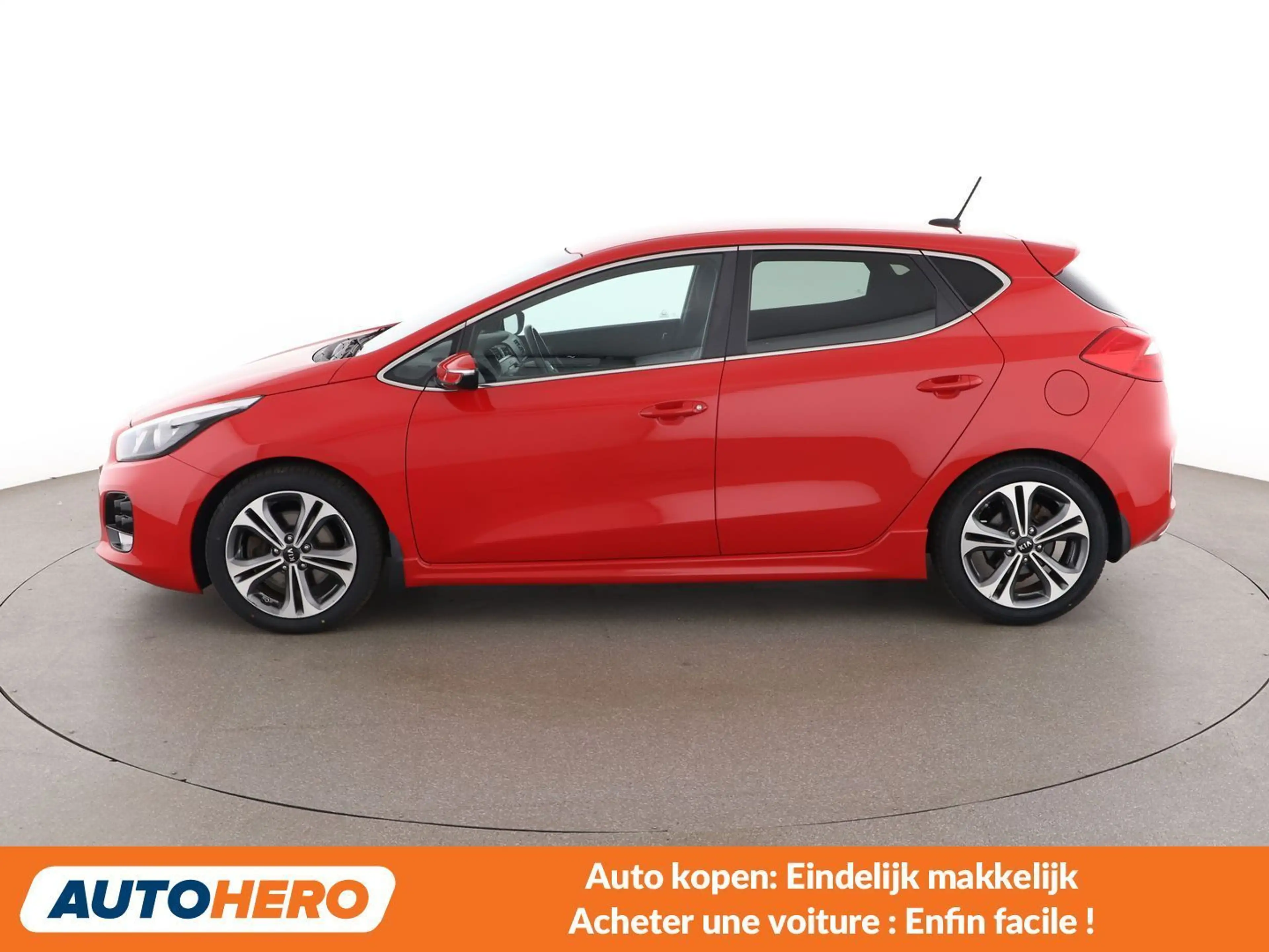 Kia Ceed / cee'd 1.6 CRDi GT Line — photo 3