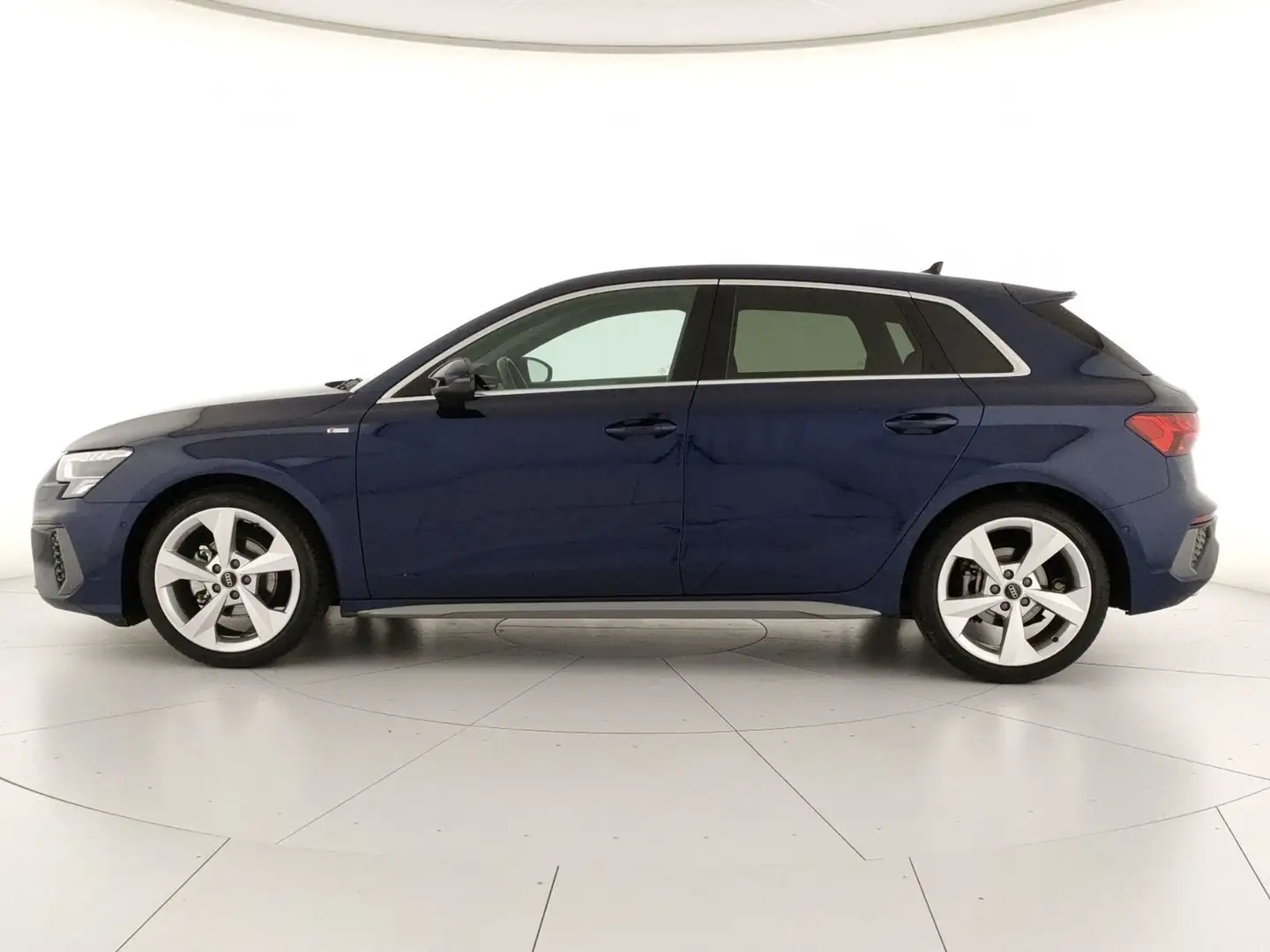 Audi A3 sportback 35 2.0 tdi s line edition s tronic Blu/Azzurro - 2