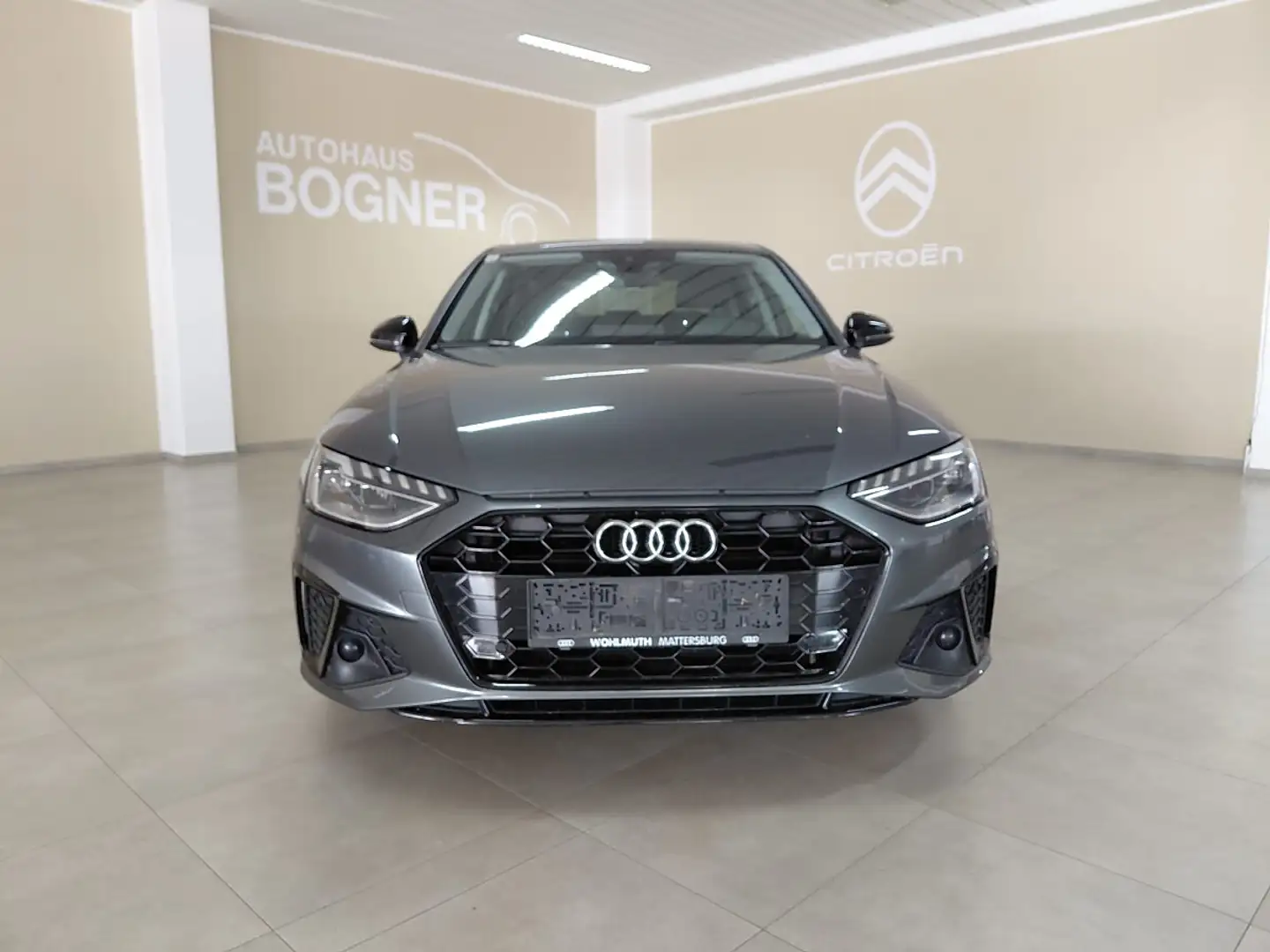 Audi A4 35 TDI S-line S-tronic PRIVATVERKAUF Grau - 2