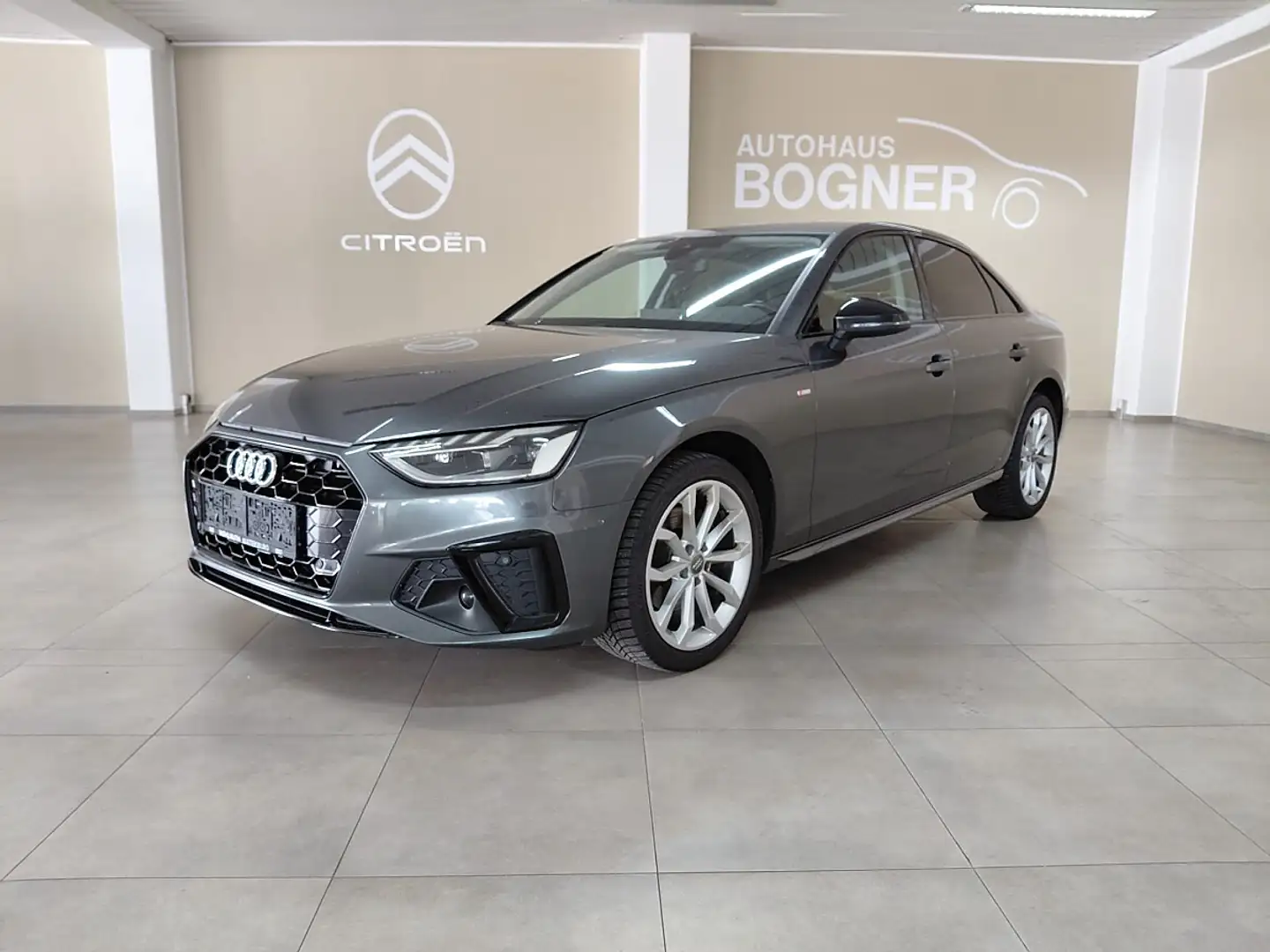 Audi A4 35 TDI S-line S-tronic PRIVATVERKAUF Grau - 1