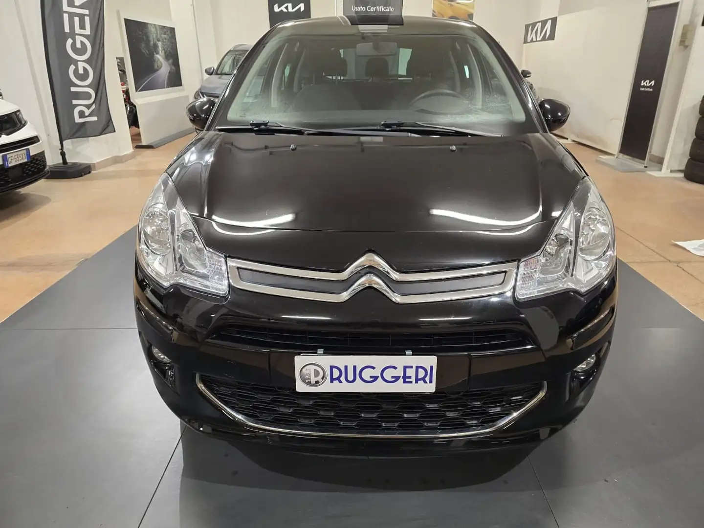 Citroen C3 C3 PureTech 110 S&S Shine parabrezza panoramico Schwarz - 2