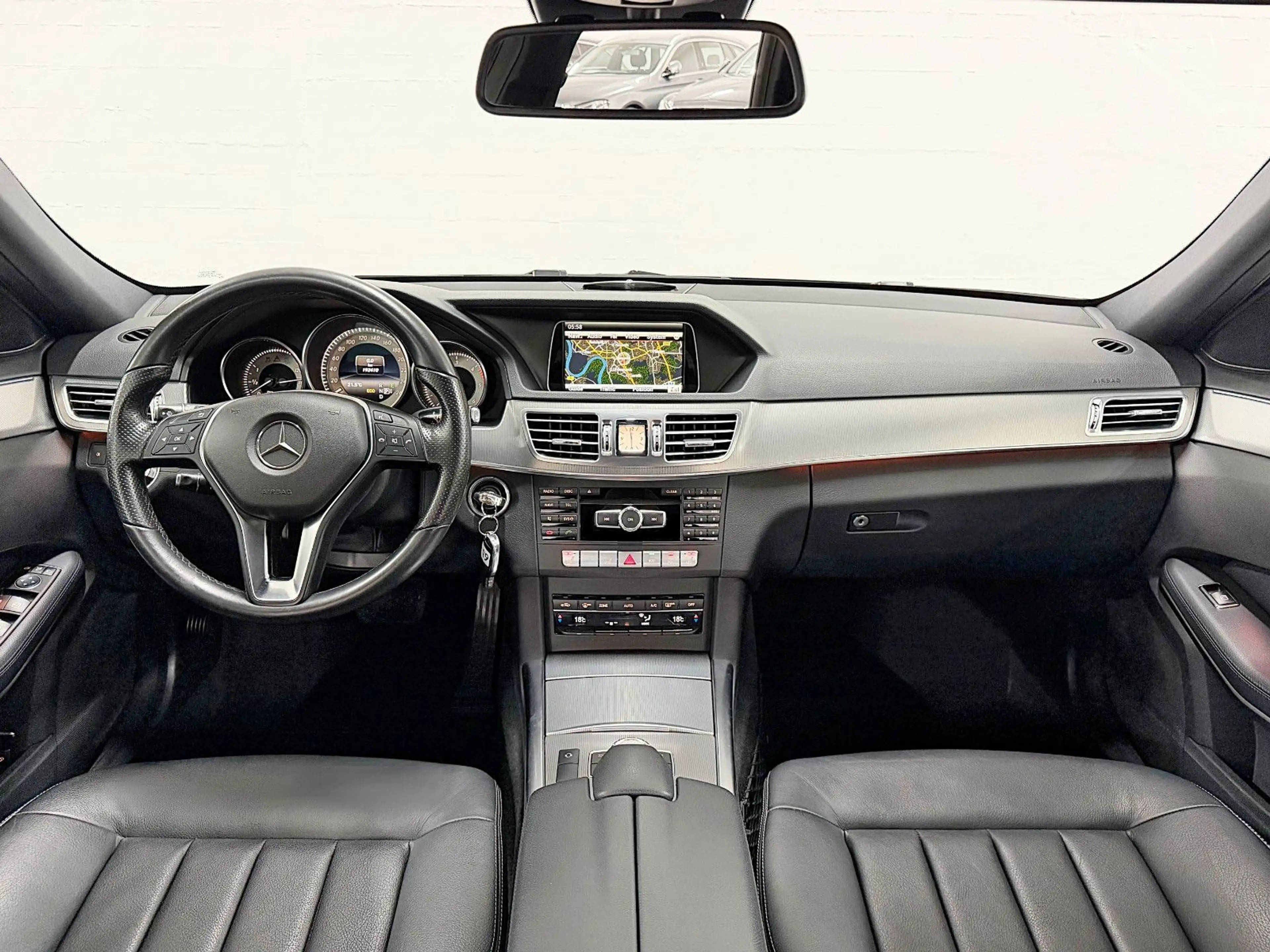Mercedes-Benz E 250 T BLUETEC 4-MATIC AVANTGARDE*AUS 2 HAND* — photo 8