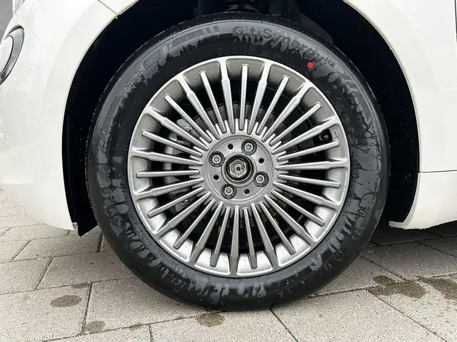 Fiat 500 view 9