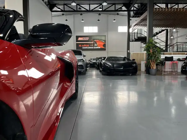 Chevrolet Corvette view 12