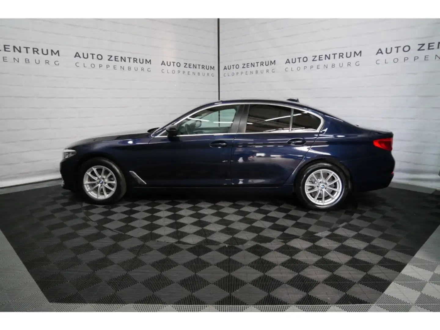 BMW 520 d xDrive LED+Navi+HUD+AHK+PDC+Klimatronic Blau - 2