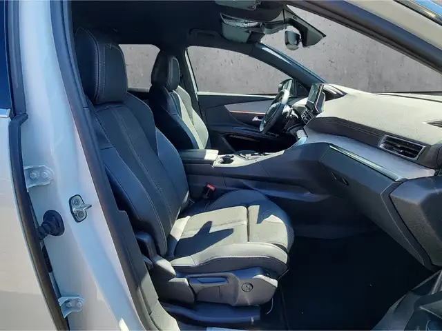 Peugeot 3008 view 13