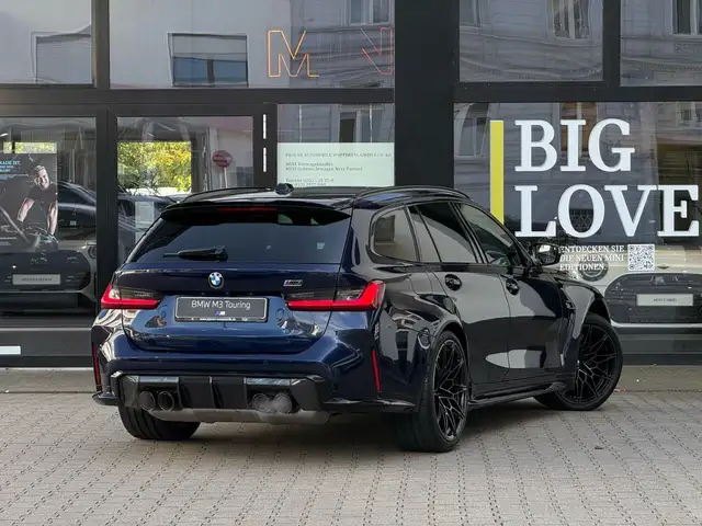 BMW M3 view 2