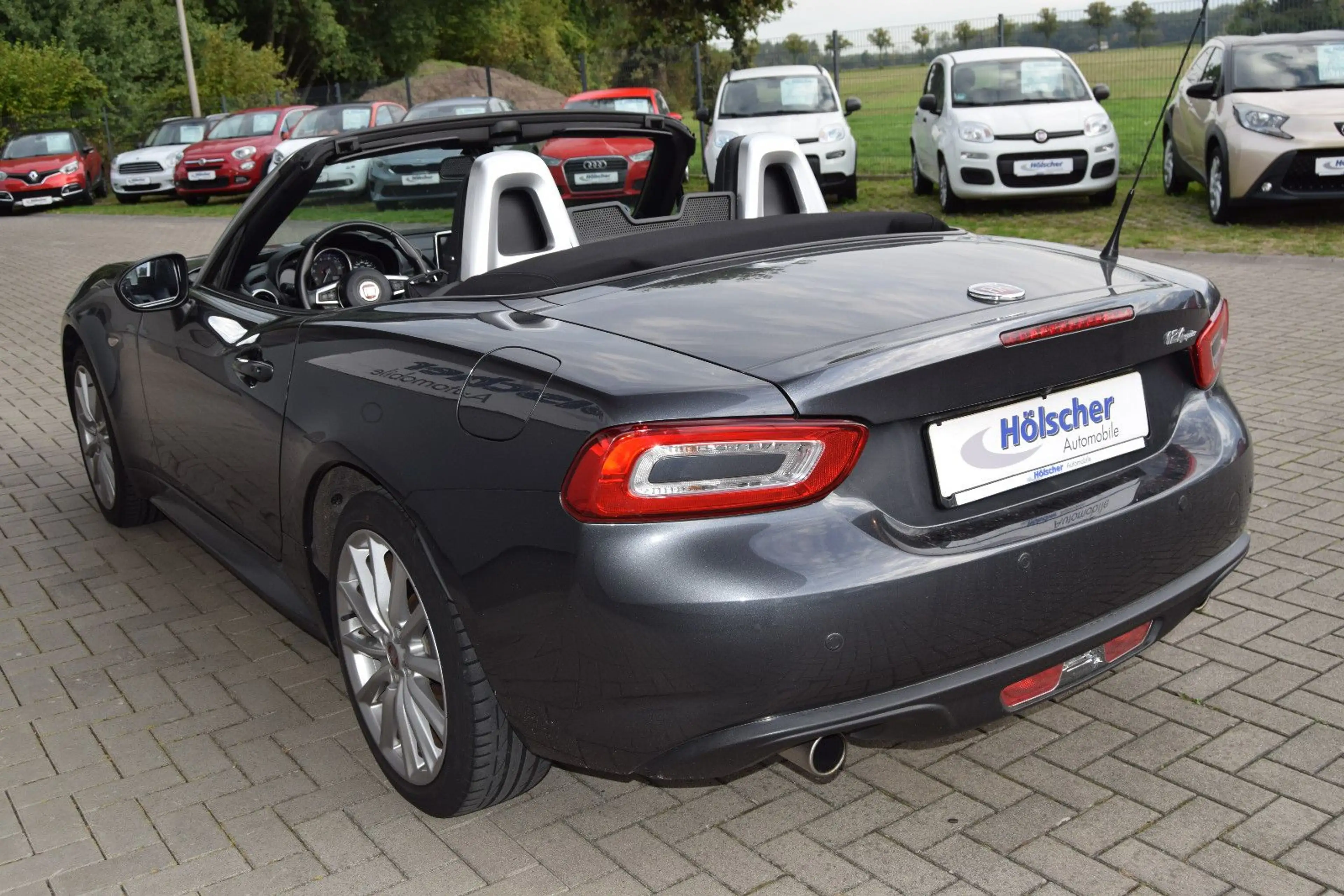 Fiat 124 Spider Lusso!!AUTOMATIK!!Navi,Leder,Xenon ,, — photo 4