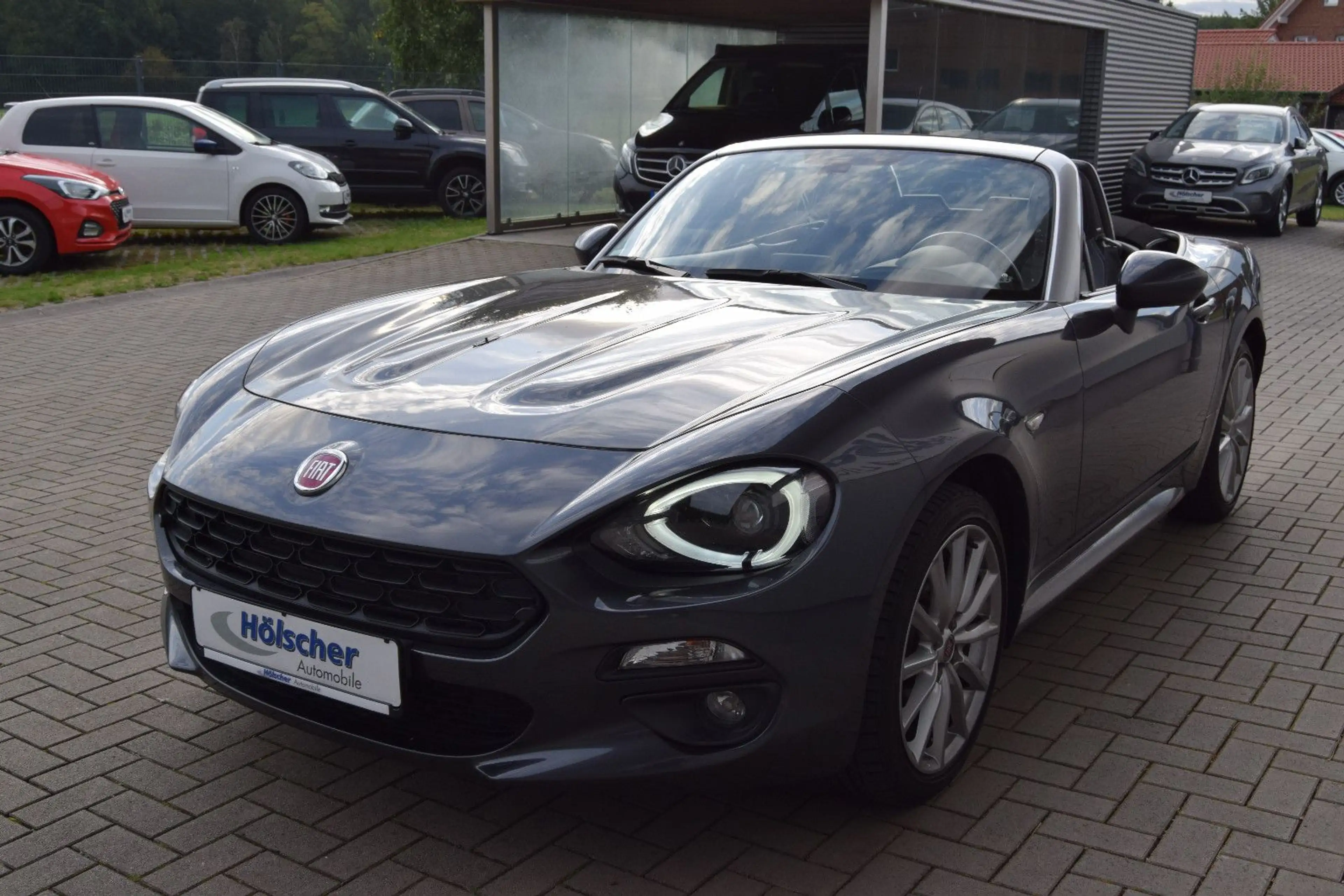 Fiat 124 Spider Lusso!!AUTOMATIK!!Navi,Leder,Xenon ,, — photo 3
