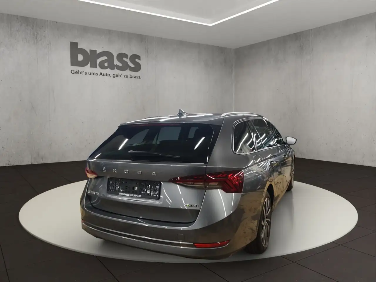 Skoda Octavia Combi Ambition 1.5 TSI e-TEC DSG Tour, миниатюра 5