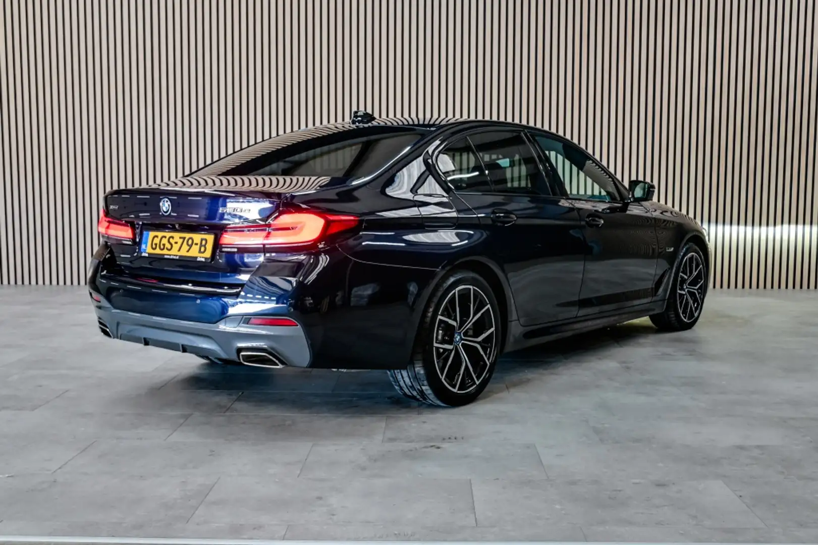 BMW 530 5-serie 530e xDrive M-Sport | HK | ACC | Laser | P Zwart - 2