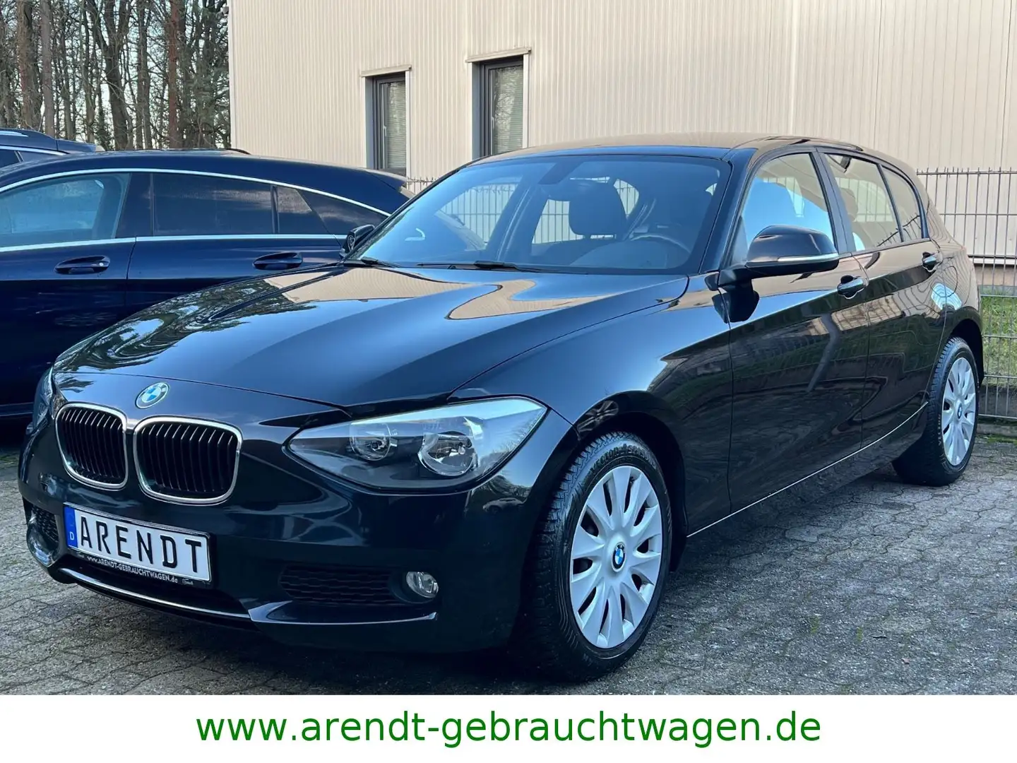 BMW 116 1 Limousine 5-trg. 116 i*PDC/SHZ/KLIMAANLAGE Noir - 1