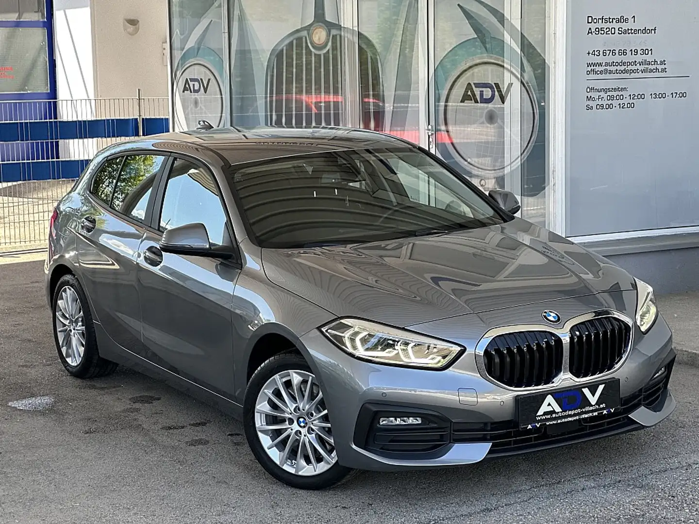 BMW 120 d xDrive Aut. Grau - 1