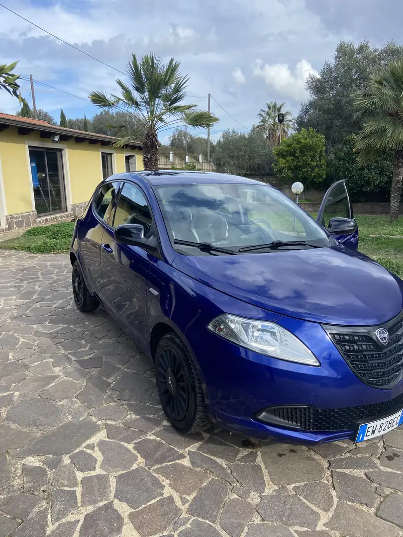 Lancia Ypsilon 1.2 8v S MomoDesign ecochic Gpl 69cv E6 - 2
