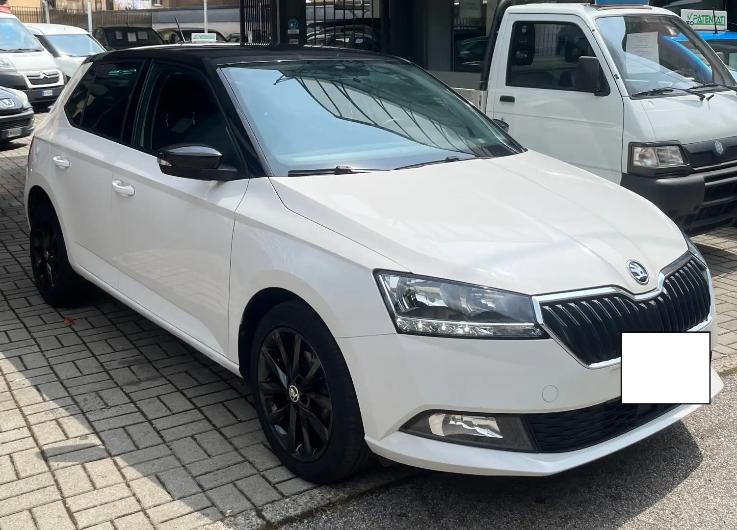 Skoda Fabia 1.0 MPI 60 CV Twin Color Nero Blanc - 1