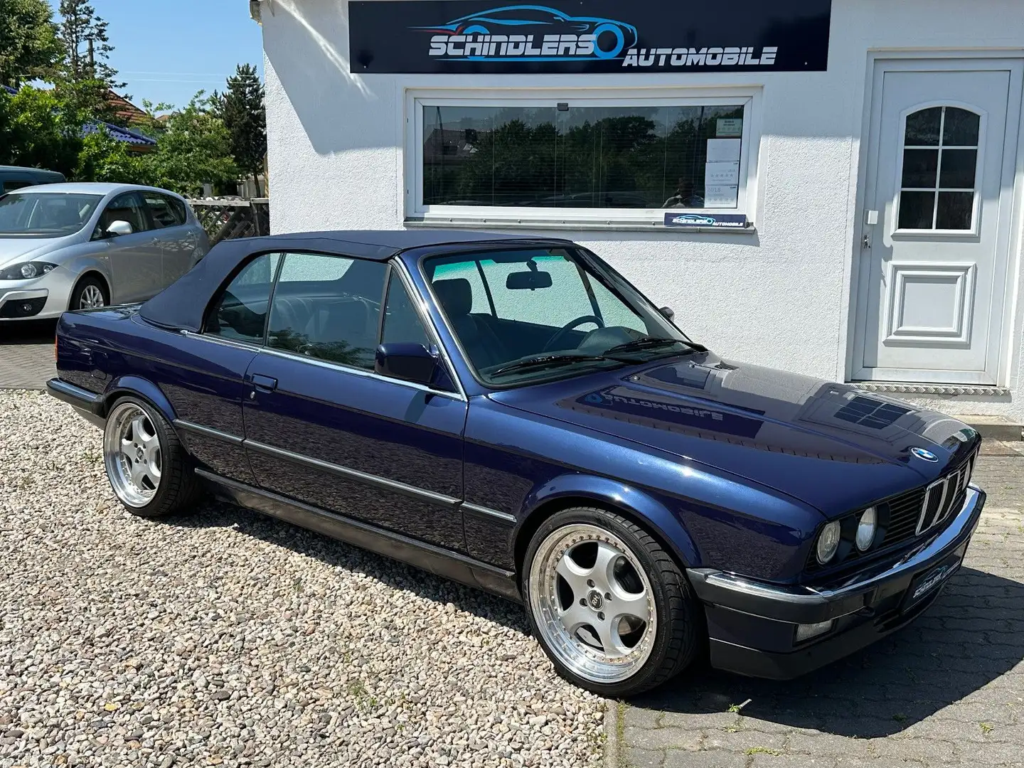 BMW 320 i E30 Cabr. Leder Vollrestauriert Top Zustand Blau - 1