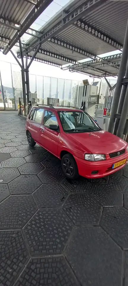 Mazda Demio 1.3 LX, foto 2