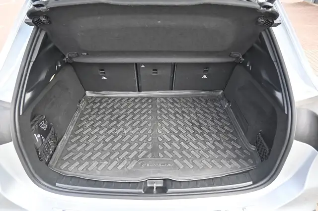 Mercedes-Benz GLA view 15