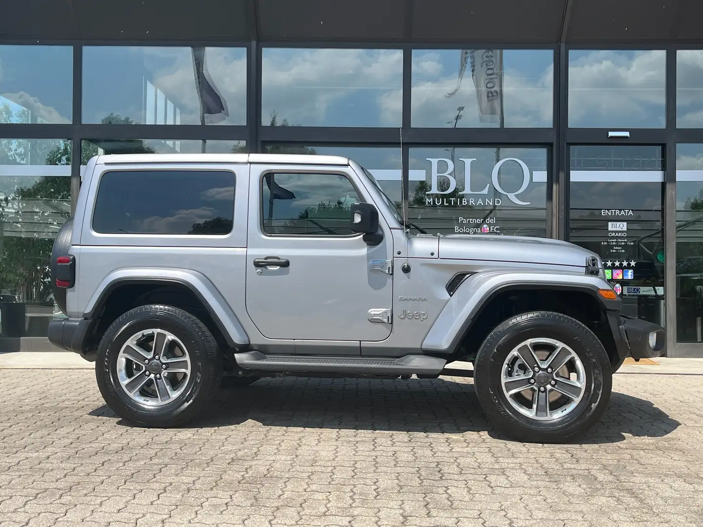 Jeep Wrangler 2.0 turbo Sahara auto Argent - 1