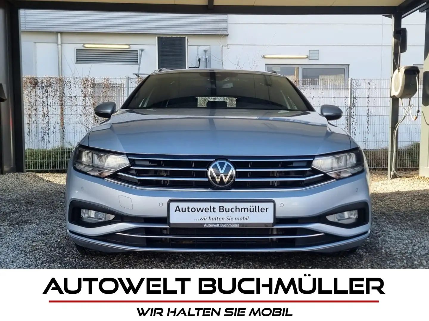 Volkswagen Passat 2.0 TDI DSG,LEDER,AHK,PANO,KAMERA,ACC,DAB Klima Silber - 1
