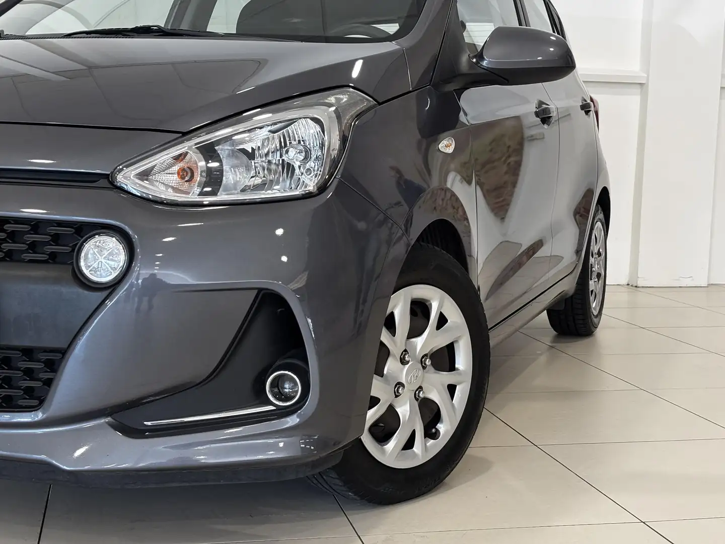 Hyundai i10 1.0i Comfort 5-drs | Airco | Cruise | Bluetooth | Gris - 2
