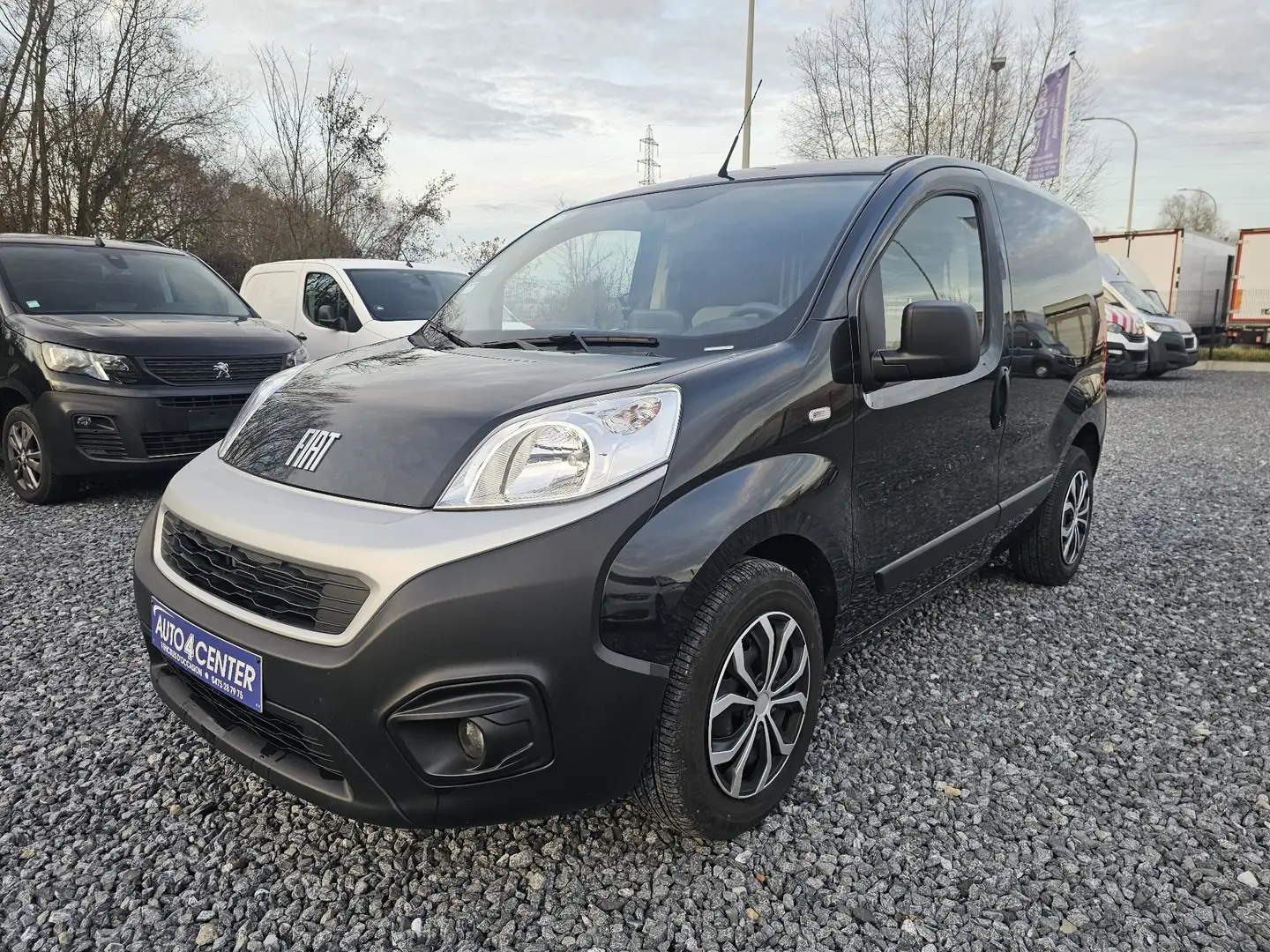 Fiat Fiorino 1.3 Multijet TVAC // GPS /1ER PROPRIO/ GARANTIE // Noir - 1