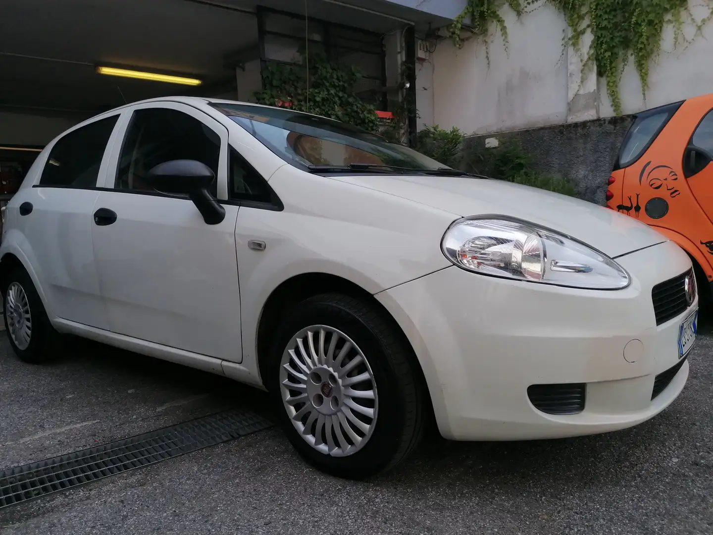 Fiat Grande Punto Grande Punto 5p 1.2 Actual MOLTO BELLA Weiß - 1
