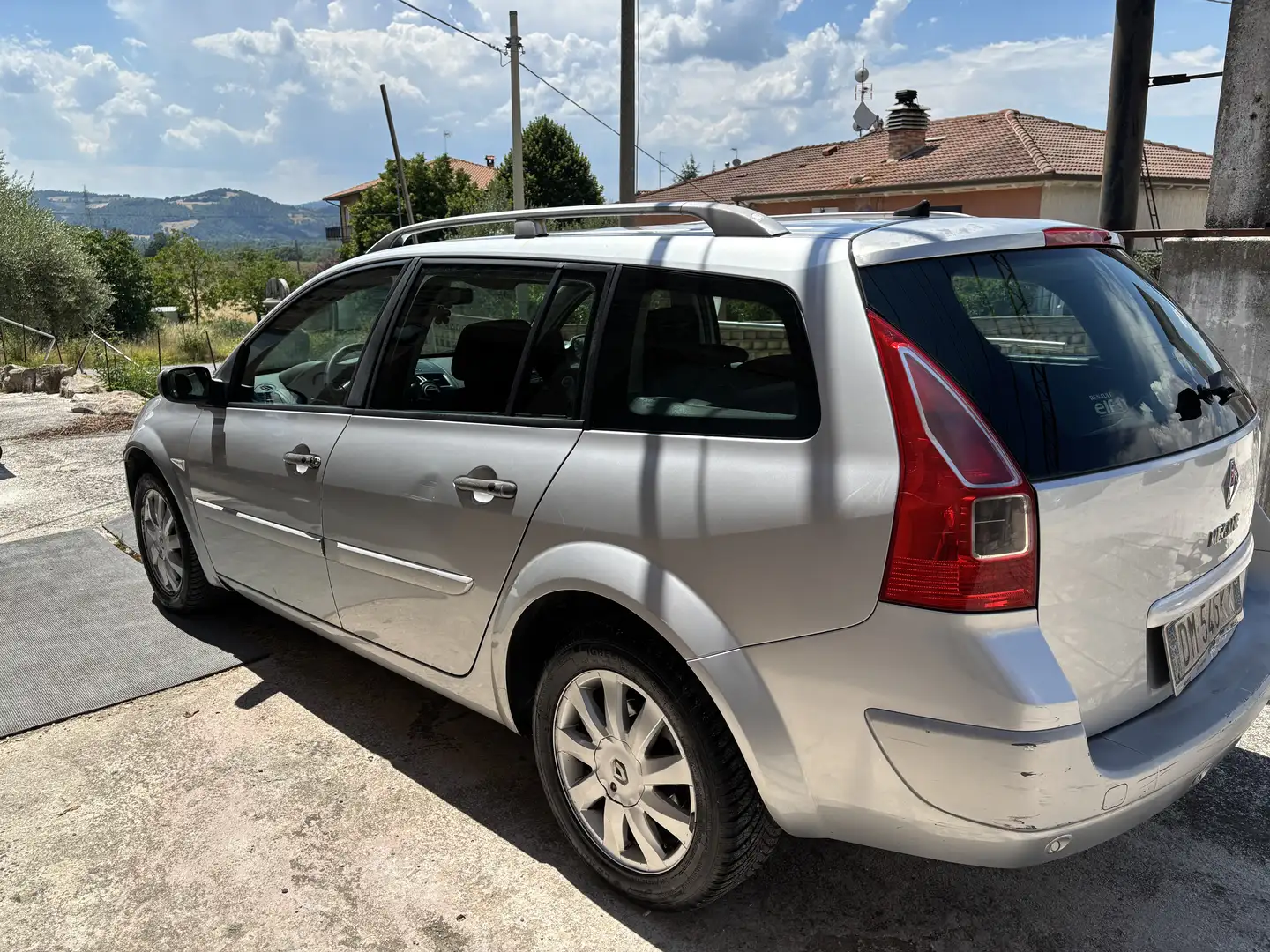 Renault Megane Grandtour 1.9 dci Powered - 1