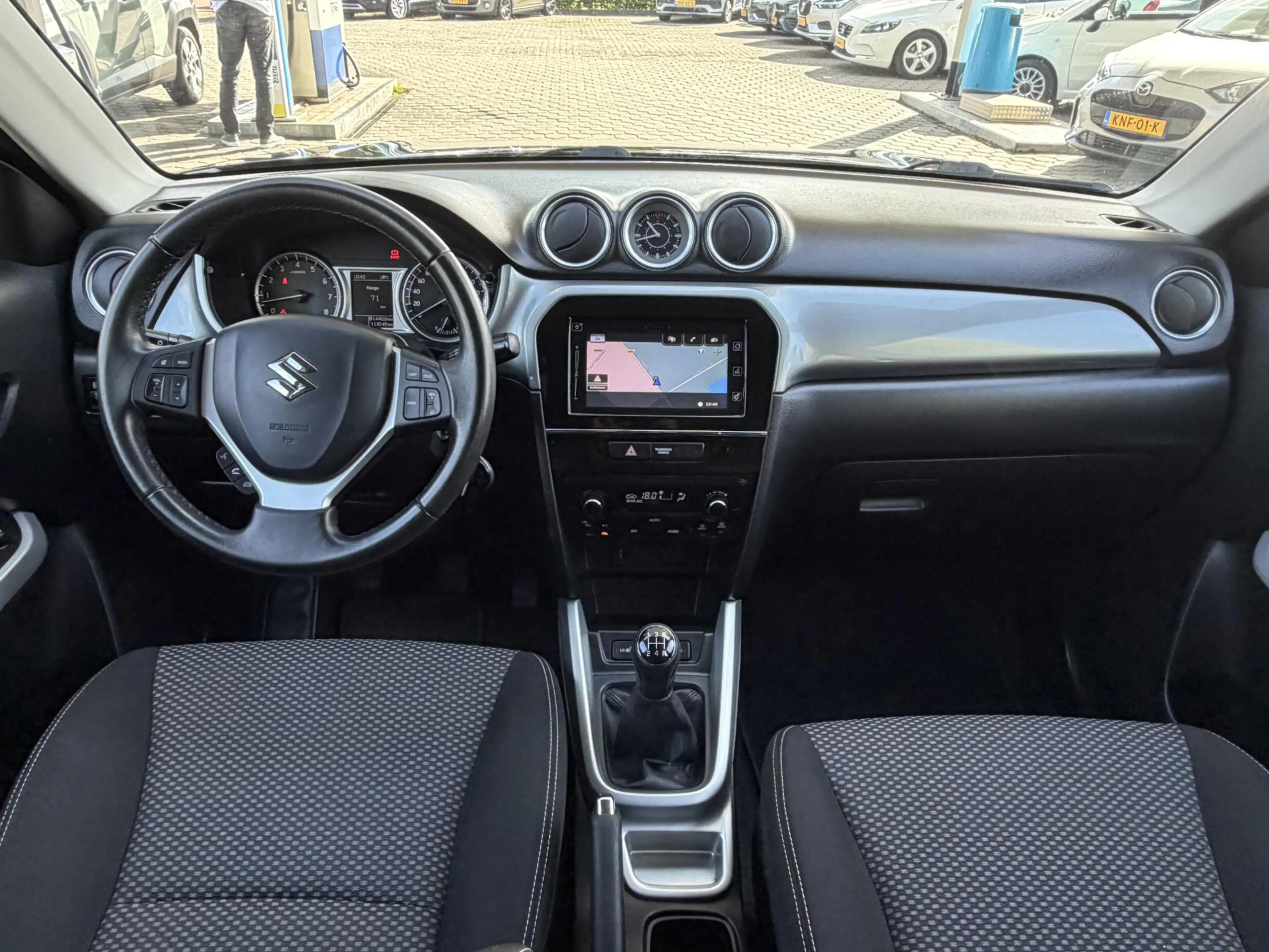 Suzuki Vitara 1.6 High Executive NAVI | CAMERA | KLIMA | BOVAG ! — photo 3