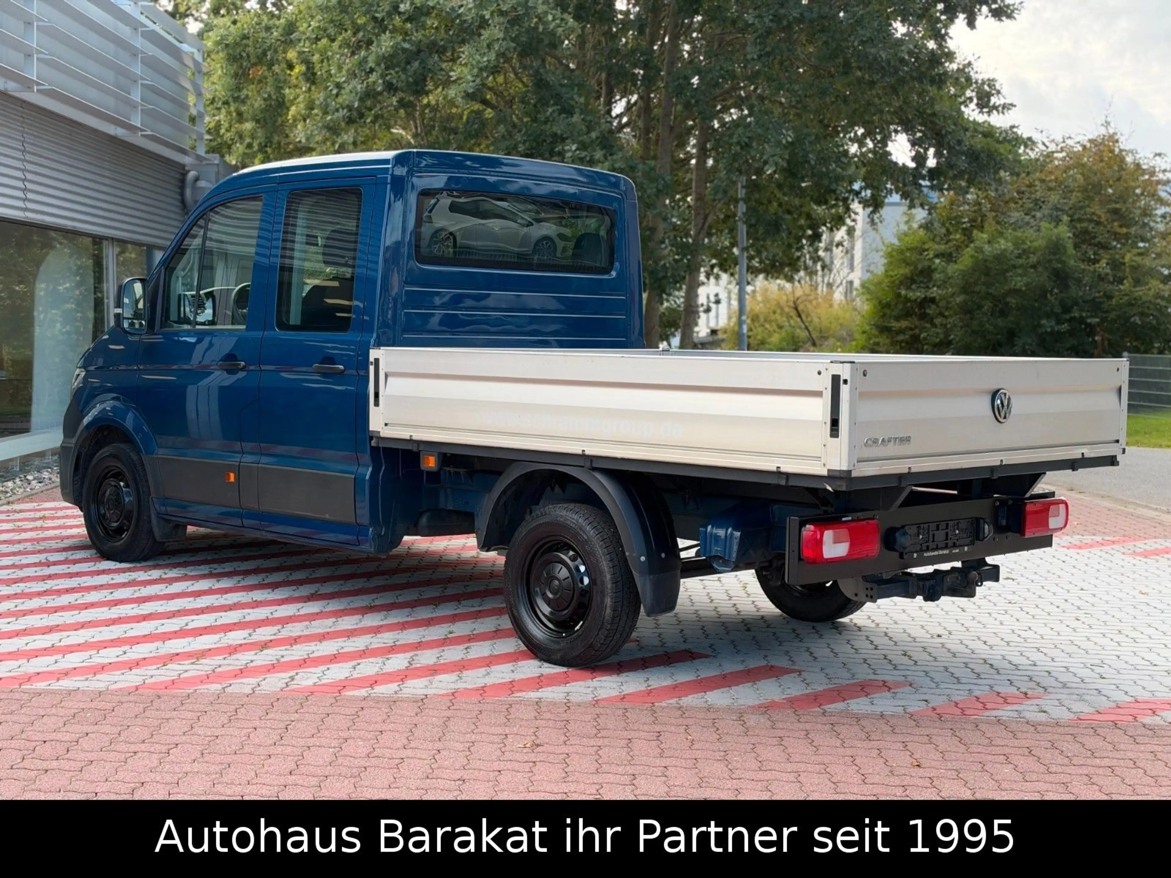 Volkswagen Crafter Pritsche 35 DoKa KLIMA AHK 7 Sitze APP — photo 5