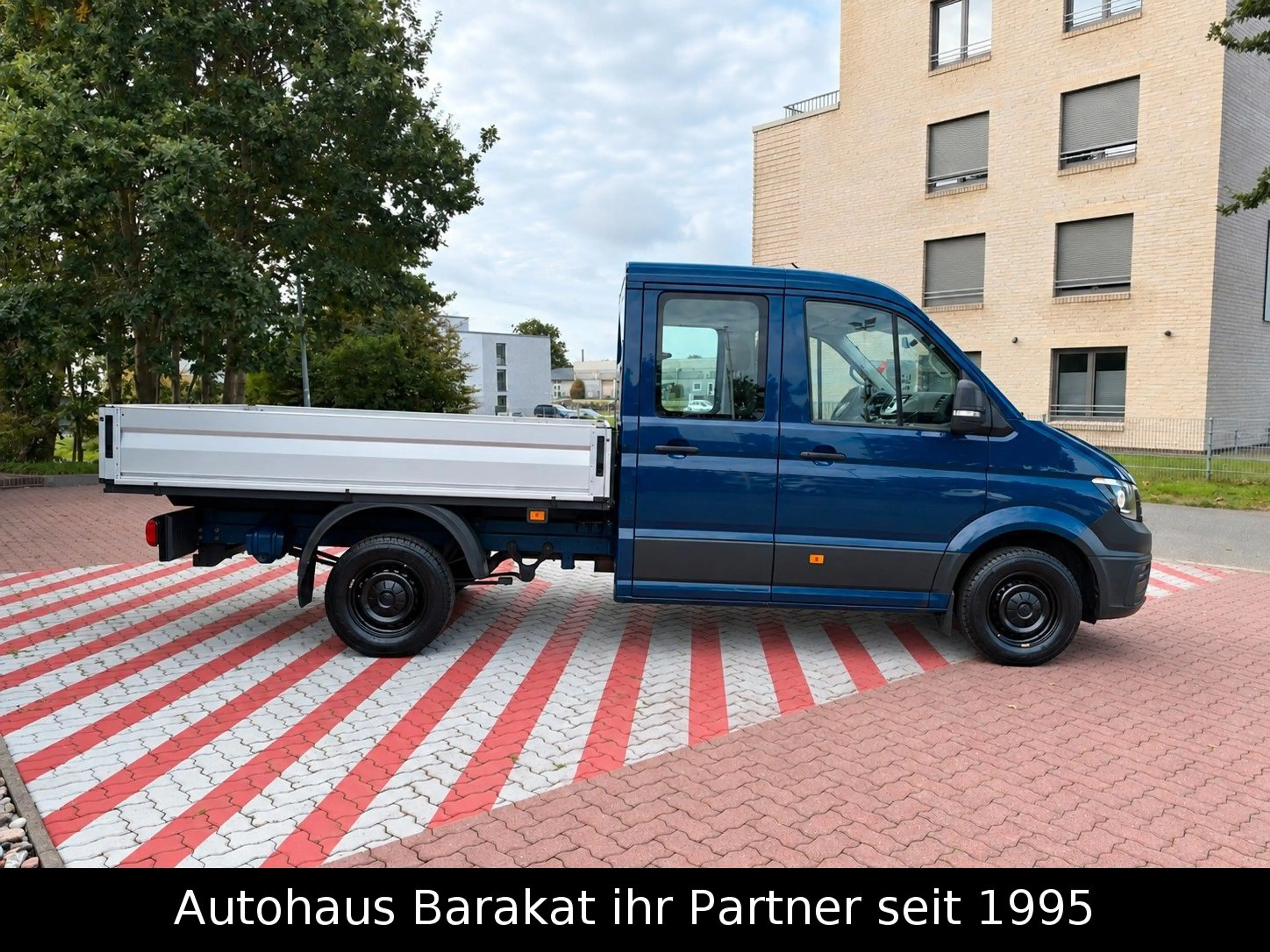 Volkswagen Crafter Pritsche 35 DoKa KLIMA AHK 7 Sitze APP — photo 7