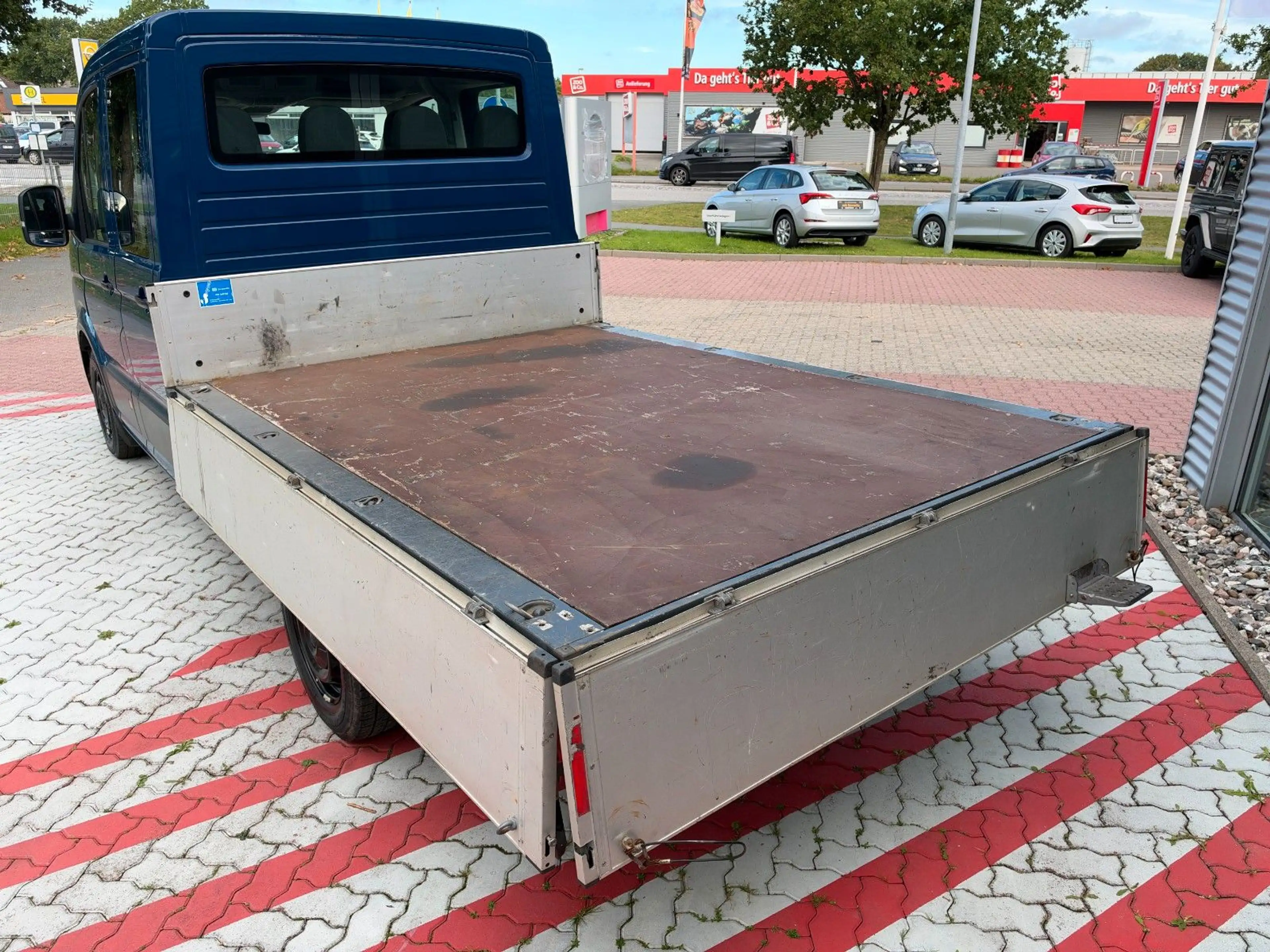 Volkswagen Crafter Pritsche 35 DoKa KLIMA AHK 7 Sitze APP — photo 10