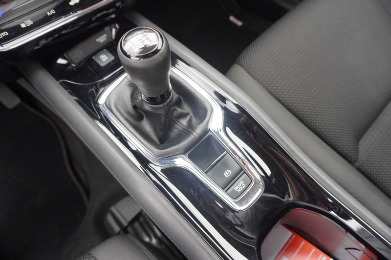 Honda HR-V 1.5 Comfort LED Tempomat Sitzheizung PDC — photo 18