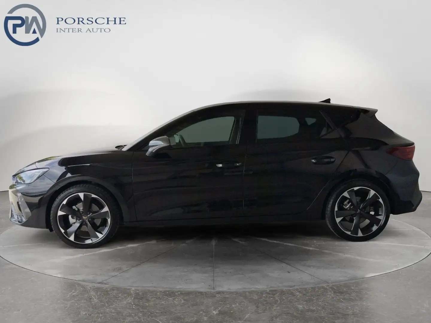 CUPRA Leon 1.5 TSI 150 PS ACT Schwarz - 2