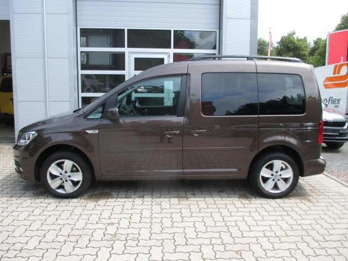 Volkswagen Caddy 1.4 TSI Comfortline Kombi Braun - 2