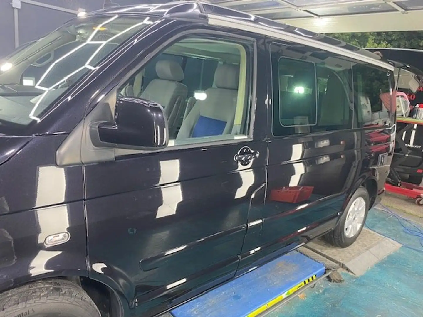 Volkswagen T5 California Negru - 1
