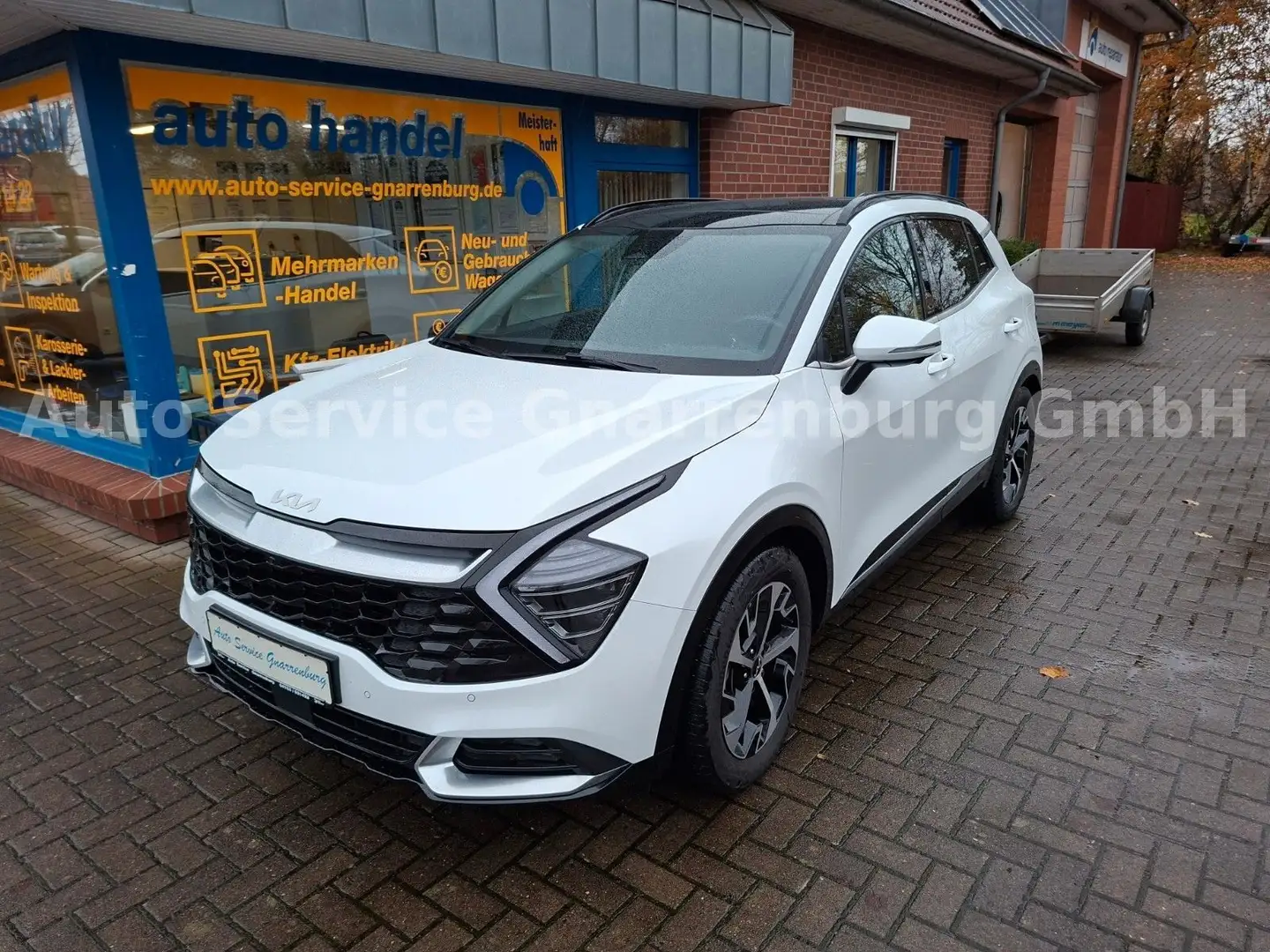 Kia Sportage Spirit 4WD Panoramadach, AHK, Mild Hybr Weiß - 1