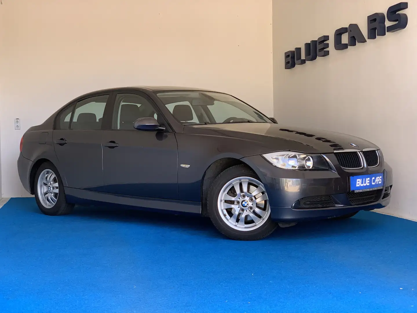 BMW 320 320d Klima/Schiebedach/CD/8-fach bereift Grijs - 1
