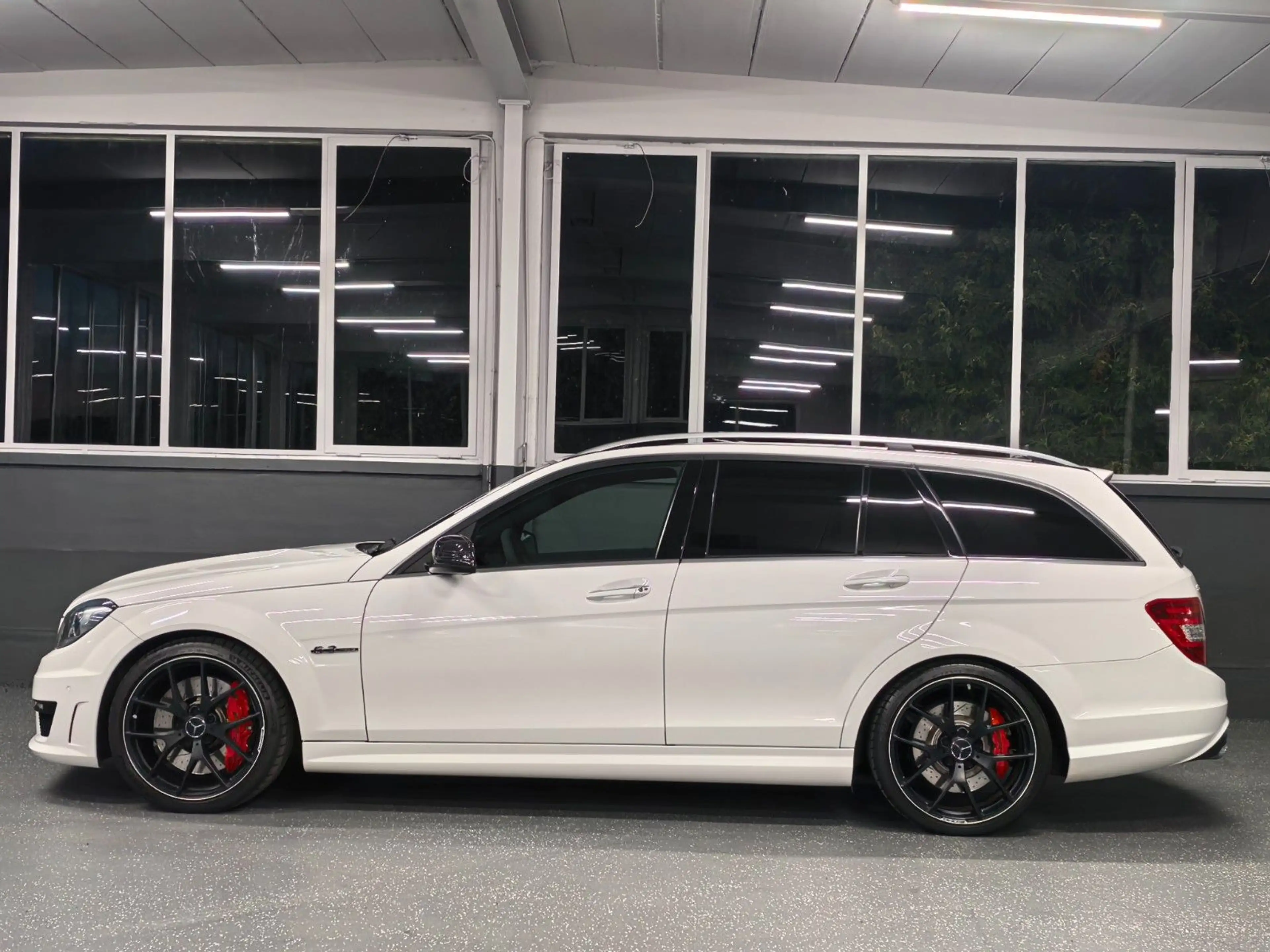 Mercedes-Benz C 63 AMG EDITION 507 | EINMALIG! | 40 TKM | BRD — photo 12