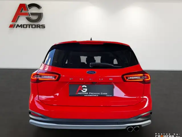 Ford Focus view 6